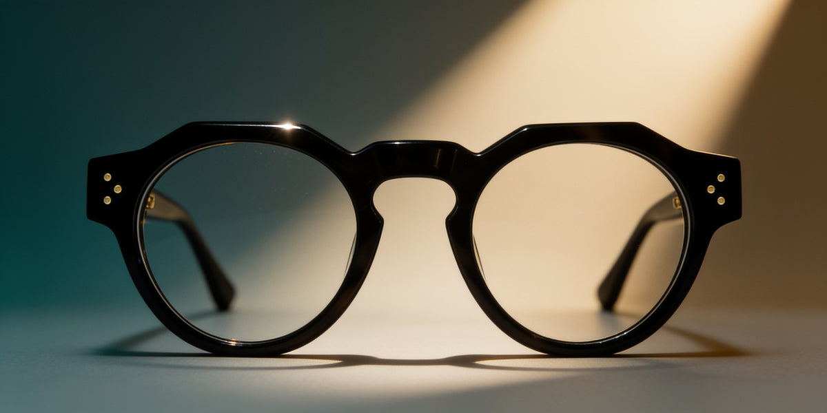 Woolet 007 Round / Panto in black — panto brow line and keyhole bridge in Mazzucchelli acetate