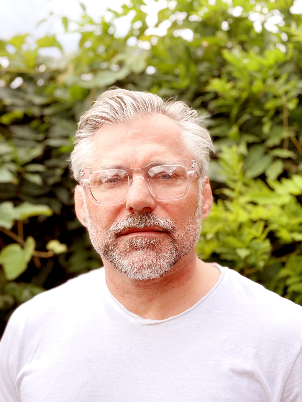 Woolet 009 Soft Square Silver Clear blue light glasses worn on a 158 mm wide face - real fit, outdoors